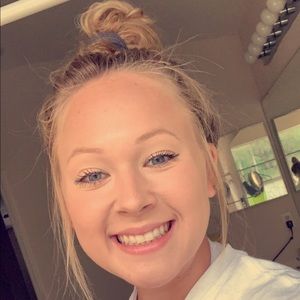 Meet your Posher, Makayla